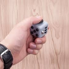 10352