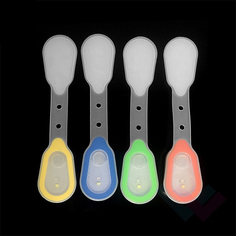 00033202 Магнитная силиконовая LED клипса - маячок для одежды